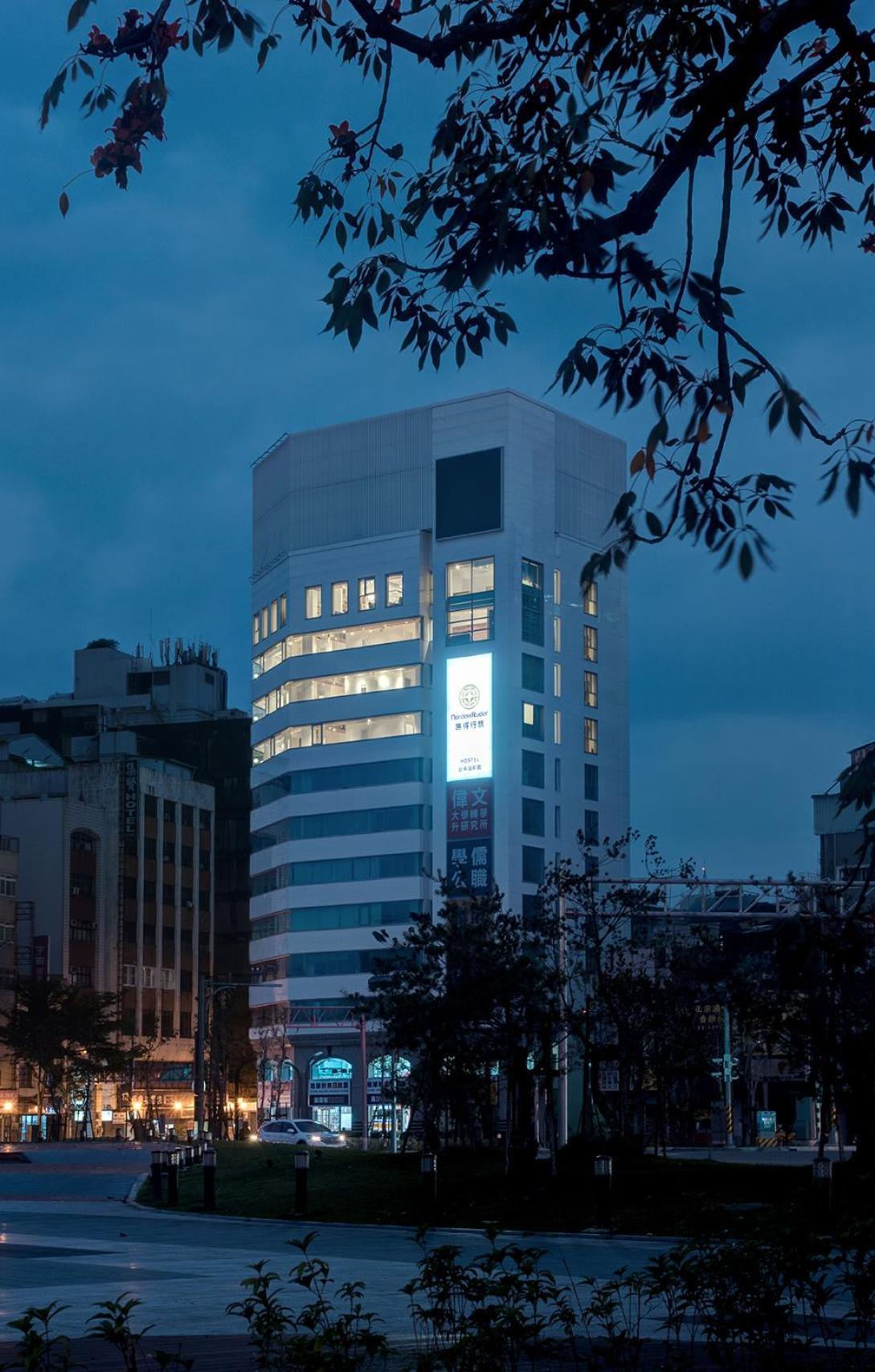 Norden Ruder Hostel Тайджун Екстериор снимка